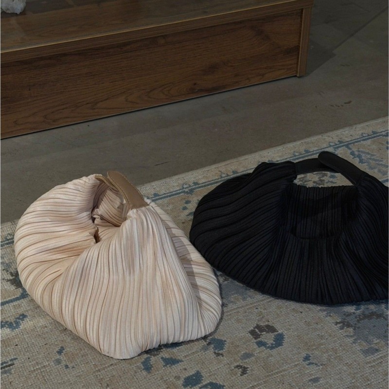 Fashion Shell Pleated Handbag  - Interior Design High End recension och pris