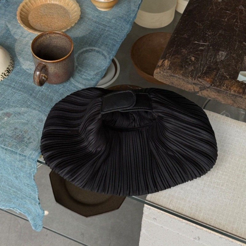Fashion Shell Pleated Handbag  - Interior Design High End recension och pris